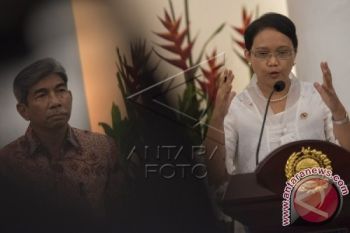 Kemlu tunggu proses identifikasi jenazah penumpang  QZ8501