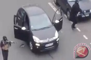 Salah Satu Penyerang Charlie Hebdo Menyerahkan Diri