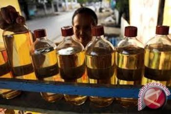 Dokter PTT: BBM eceran di Kirihi Rp100.000/liter 