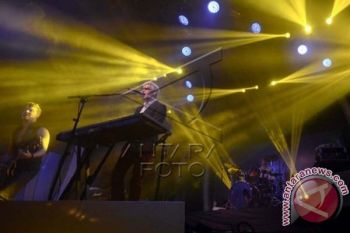 Pertunjukan MLTR Pukau Penggemar di Makassar 