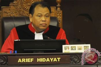Arief Hidayat Ketua dan Anwar Usman Wakil Ketua MK