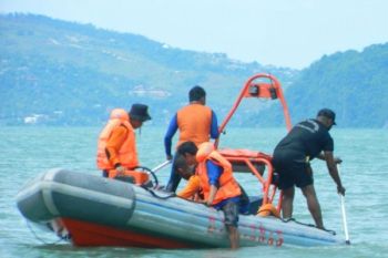 Dua hilang dalam kecelakaan perahu motor di Pasir Enam Jayapura 