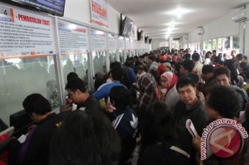 PT KA: Tarif Ekonomi Turun Per 1 Maret 2015