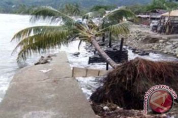Warga pesisir Tampaure terancam abrasi 
