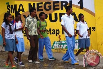 12 pelajar Papua tiap kabupaten terima beasiswa