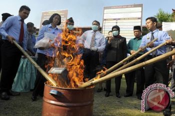 Kejaksaan Semarang Musnahkan Senjata Api dan Narkoba