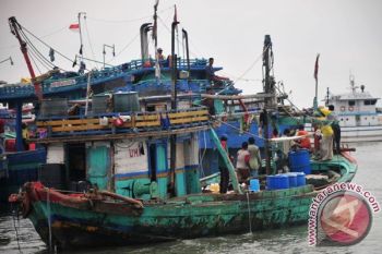 Tolak Kebijakan Perikanan, Nelayan Juwana Macetkan Jalur Pantura 