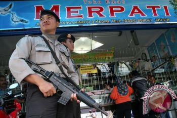 Polres Pekalongan Siagakan Personel Bersenjata di Titik Rawan 