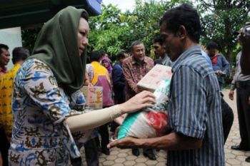 Pemkab Berikan Bantuan Korban Banjir