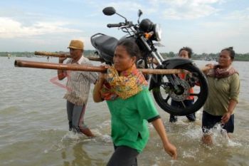 Buruh Angkut Motor