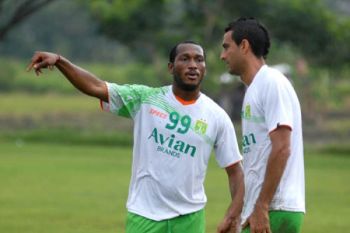 Djemba-Djemba Dikontrak Persebaya