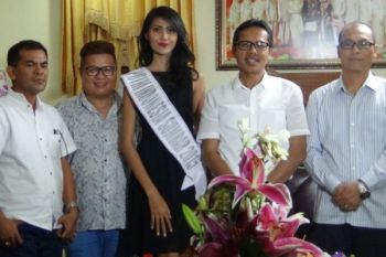 Putri Mentawai Wakili Sumbar pada Pemilihan Putri Indonesia 2015