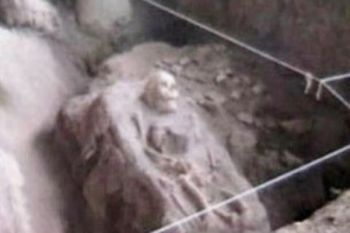 Gua hunian prasejarah ditemukan di Danau Sentani