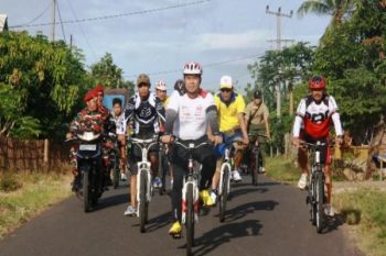 "Gowes to Sunset 2015"  Keliling Gunung Rajabasa