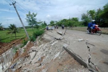 Awas, Jalur Alternatif Purwokerto-Banyumas Ambles