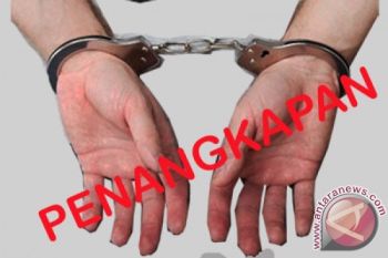 Pengoplos Pil Dextro "Maut" Diringkus Polisi