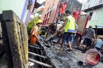 Pemkot Makassar Terjunkan Satgas Kebersihan Antisipasi Banjir 