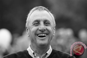  Johan Cruyff Dukung Van Praag Jadi Presiden FIFA
