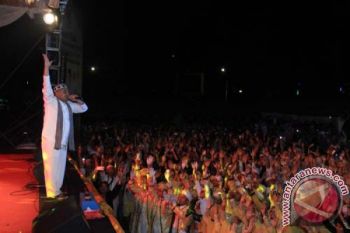 Hadad Alwi Bersalawat Di HST
