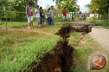 83 Warga Banjarnegara Terancam Tanah Retak