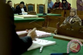 SIDANG KASUS REKLAMASI PANTAI LOSARI