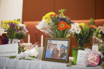 Para Korban Tragedi Chapel Hill Dimakamkan