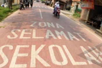 Sokolah di Tepi Jalan Dilengkapi Zona Selamat Sekolah