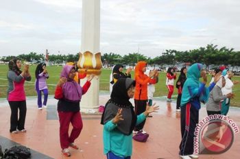 Bunda lansia Bantaeng ikut senam