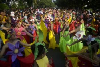 270 Penari Profesional Meriahkan Solo Karnival