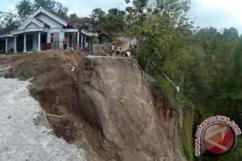 Tiga Kecamatan di Temanggung Dilanda Longsor