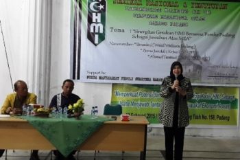 HMI Padang Gelar Seminar Hadapi MEA