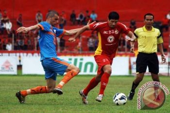 Semen Padang Uji Coba Lawan PSIS Semarang