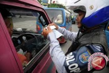 Puluhan Sopir Angkot Di Palu Terjaring Razia 
