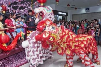 Atraksi Barongsai Meriahkan Gebyar Imlek Pekalongan