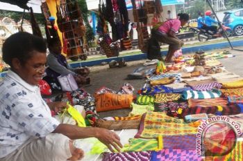 Disperindakop Kota Jayapura dorong masyarakat kampung produksi noken