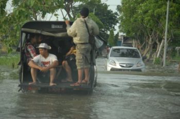 Banjir Kepung GBT