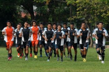 Sikapi Mundurnya Jadwal