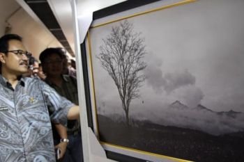 Gus Ipul Buka Pameran Foto Letusan Kelud 