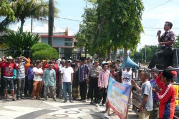 Soroti Kinerja Anggota DPRD
