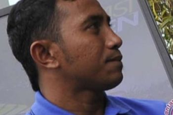 Cidera Membuat Firman Utina Tak Ikut Ke Vietnam