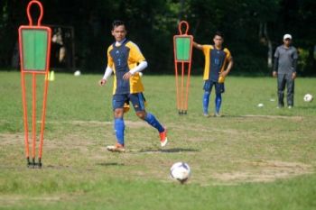 Benahi Lini Tengah dan Depan