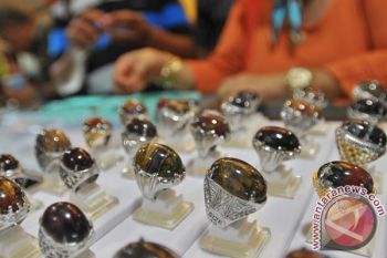 Ribuan Batu Mulia Dipamerkan di Solo Gems Award