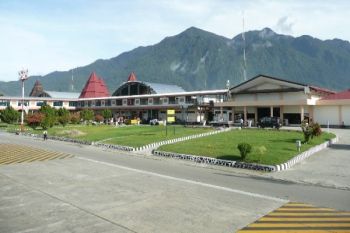 Pemilik ulayat lahan di Bandara Sentani terima ganti rugi 