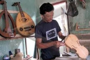 Musisi: Gitar Sektor Ekonomi Kreatif Prospektif