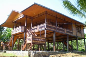 Maldives tujuan ekspor rumah adat Minahasa 