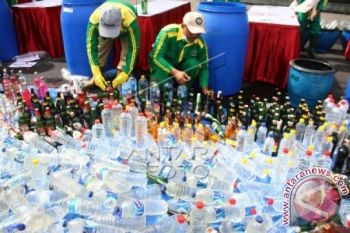 Penyeludupan minuman keras ilegal asal Malaysia berhasil digagalkan