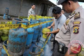 Polisi Gerebek Gudang Pengoplosan Elpiji di Pekalongan