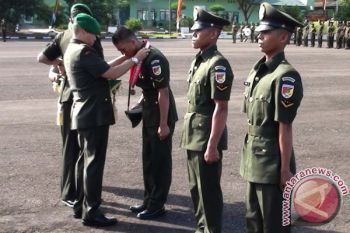 Pangdam VII tutup pendidikan pertama Bintara 2015 
