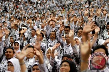 Ribuan Guru Terima Tunjangan Sertifikasi