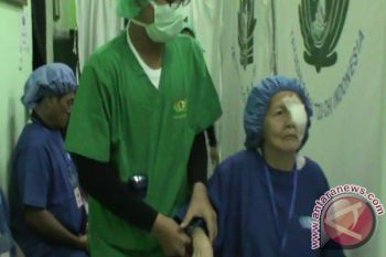 154 warga Palembang operasi katarak gratis